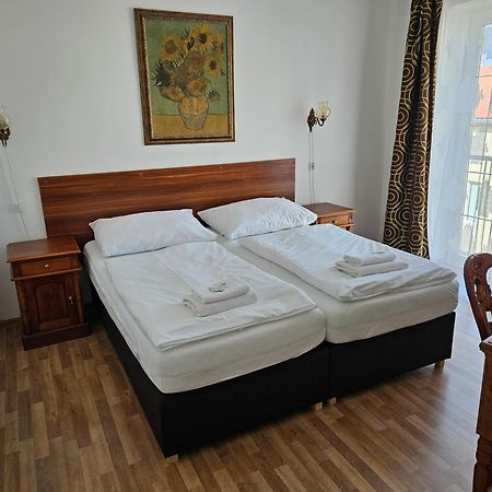 Hotel Union Лоуни Экстерьер фото